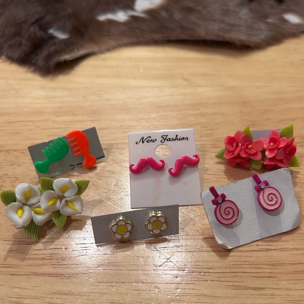 6 Earring Sets